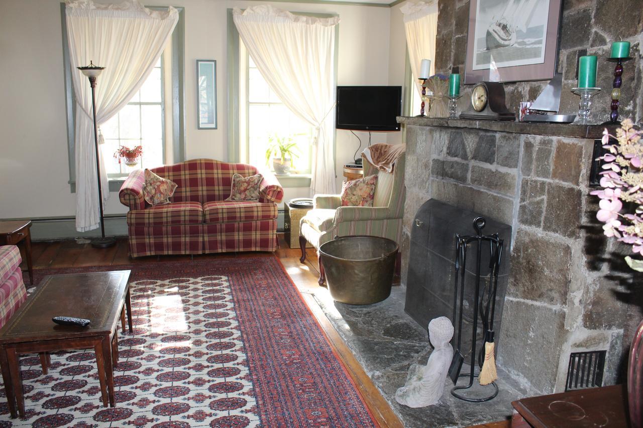 Stone Hearth Inn And Eatery Chester Dış mekan fotoğraf